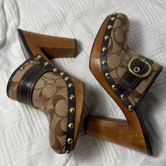 Coach Willow Signature Monogram Mule Clogs - Picture 6 of 11